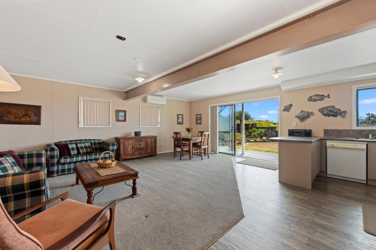Oceanside Bach - Mount Maunganui Holiday Home Ngoại thất bức ảnh