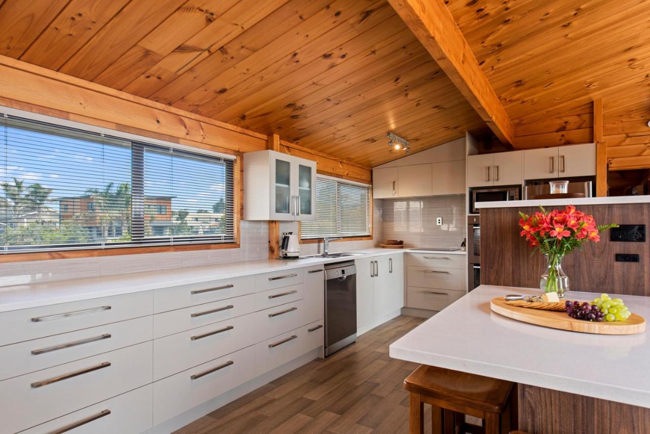 Oceanside Bach - Mount Maunganui Holiday Home Ngoại thất bức ảnh