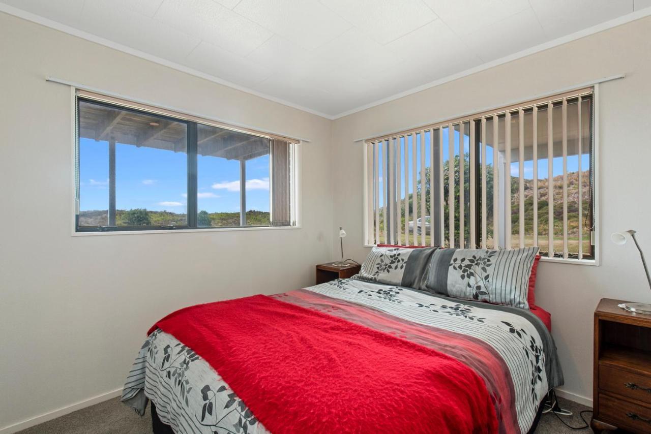 Oceanside Bach - Mount Maunganui Holiday Home Ngoại thất bức ảnh